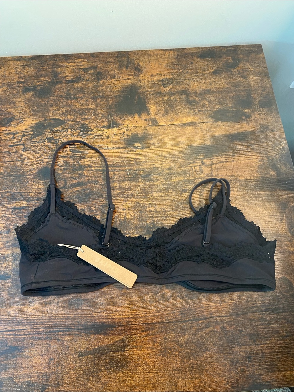 NWT SKIMS Black Lace-Edge Scoop Bralette - Picture 3 of 5